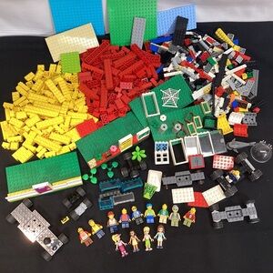 Leg bulk lot with 15 figures